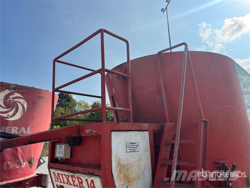 Eurocomp Mixer 14 Feed Mixer Futtermischwagen
