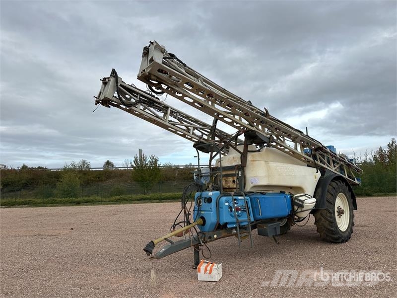 Evrard Meteor 36 m S/A Pulverisateur Traine TDS1-M424D Pu Prikabinami purkštuvai