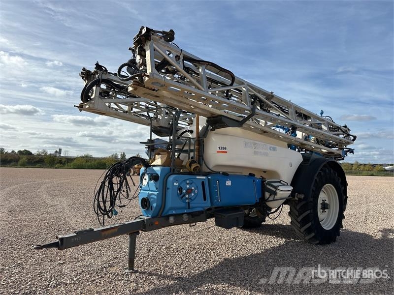 Evrard Meteor 4200 42 m S/A Pull-Type Sprayer Ťahané postrekovače