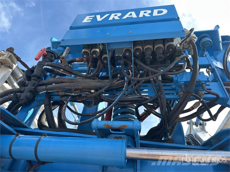 Evrard Meteor 4200 42 m S/A Pull-Type Sprayer Ťahané postrekovače