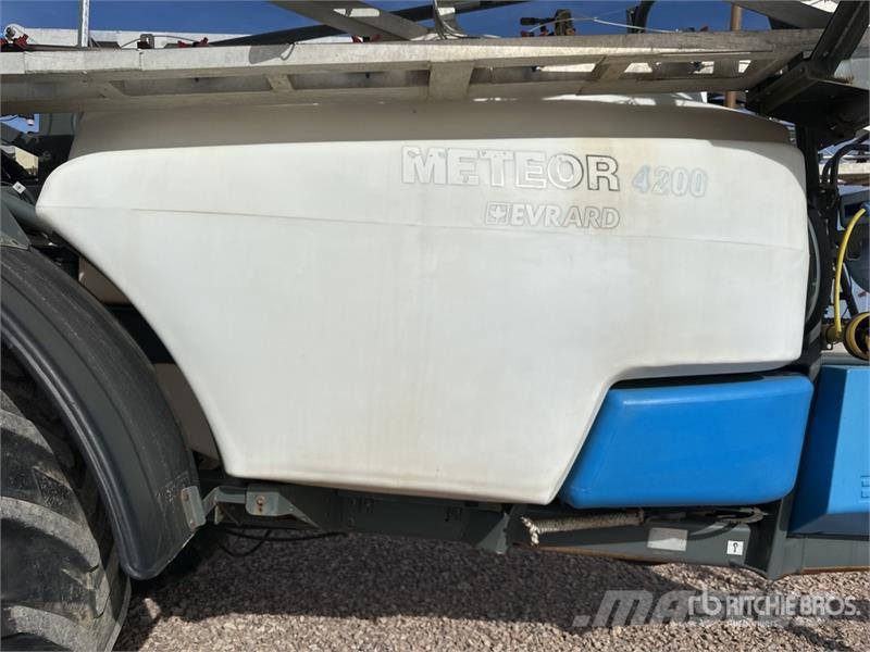 Evrard Meteor 4200 42 m S/A Pull-Type Sprayer Ťahané postrekovače