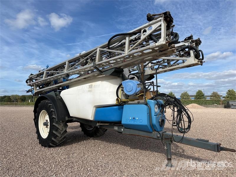 Evrard Meteor 4200 42 m S/A Pull-Type Sprayer Ťahané postrekovače