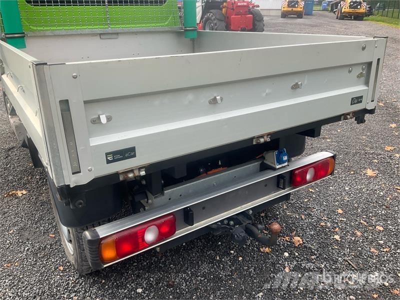 Evum Acar 4x4 Electric Flatbed Utility Truck Пикапи
