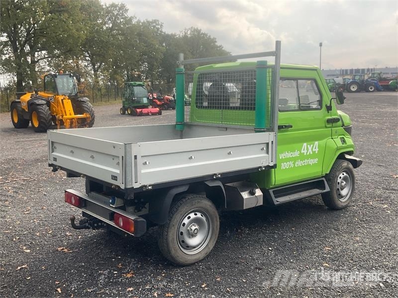 Evum Acar 4x4 Electric Flatbed Utility Truck Пикапи