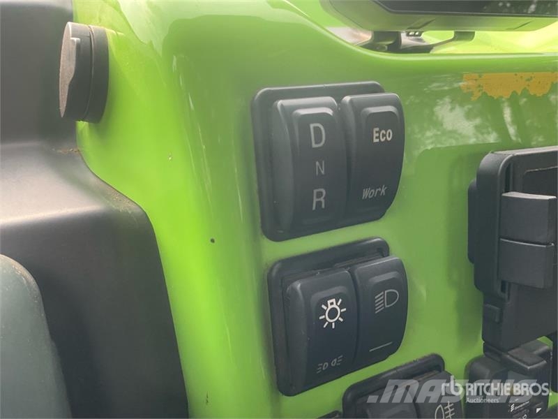 Evum Acar 4x4 Electric Flatbed Utility Truck Пикапи