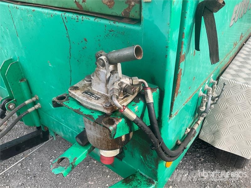 Farwick Euro Screen Trailer Mounted Electric Powered Scree Seulat