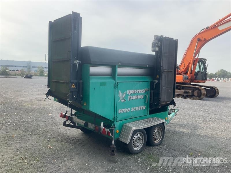 Farwick Euro Screen Trailer Mounted Electric Powered Scree Seulat