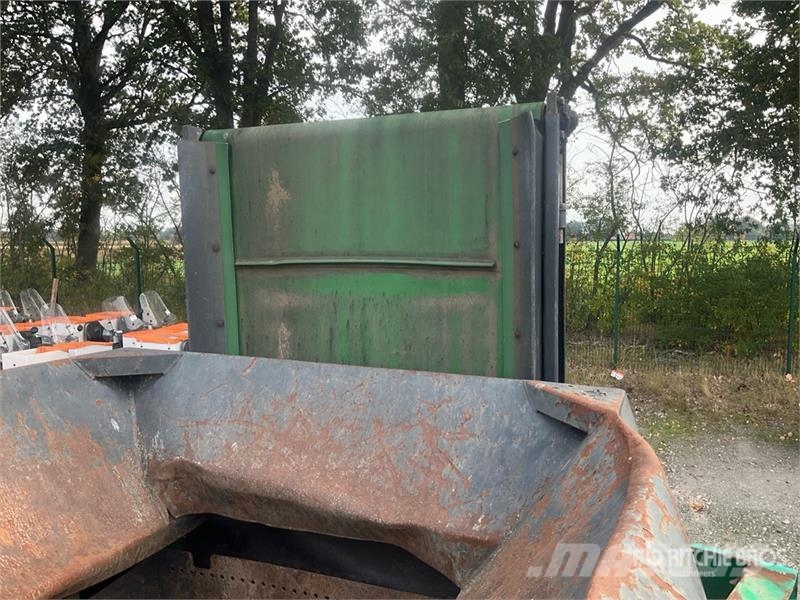 Farwick Euro Screen Trailer Mounted Electric Powered Scree Seulat