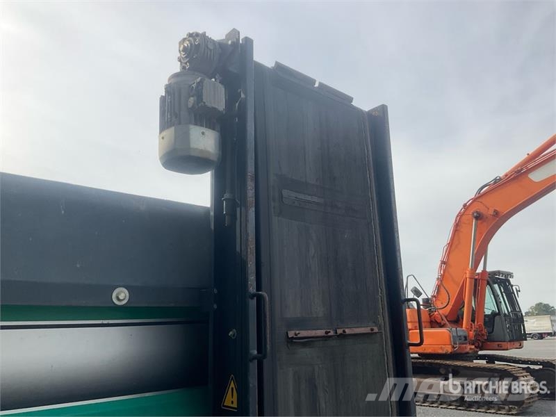 Farwick Euro Screen Trailer Mounted Electric Powered Scree Seulat