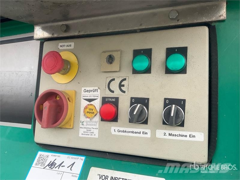 Farwick Euro Screen Trailer Mounted Electric Powered Scree Seulat