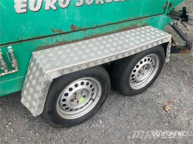 Farwick Euro Screen Trailer Mounted Electric Powered Scree Seulat
