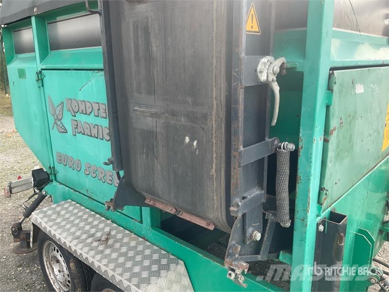 Farwick Euro Screen Trailer Mounted Electric Powered Scree Seulat