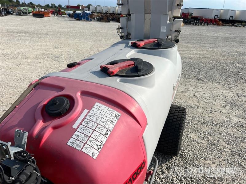  Favaro NI 1000 PSV Pull-Type Sprayer Ρυμουλκούμενα ψεκαστικά