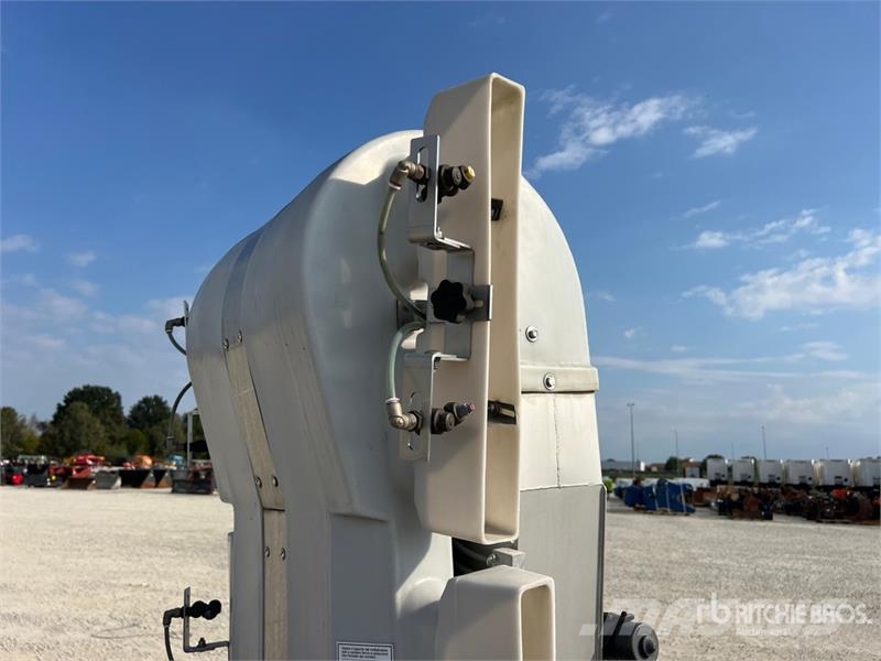  Favaro NI 1000 PSV Pull-Type Sprayer Ρυμουλκούμενα ψεκαστικά