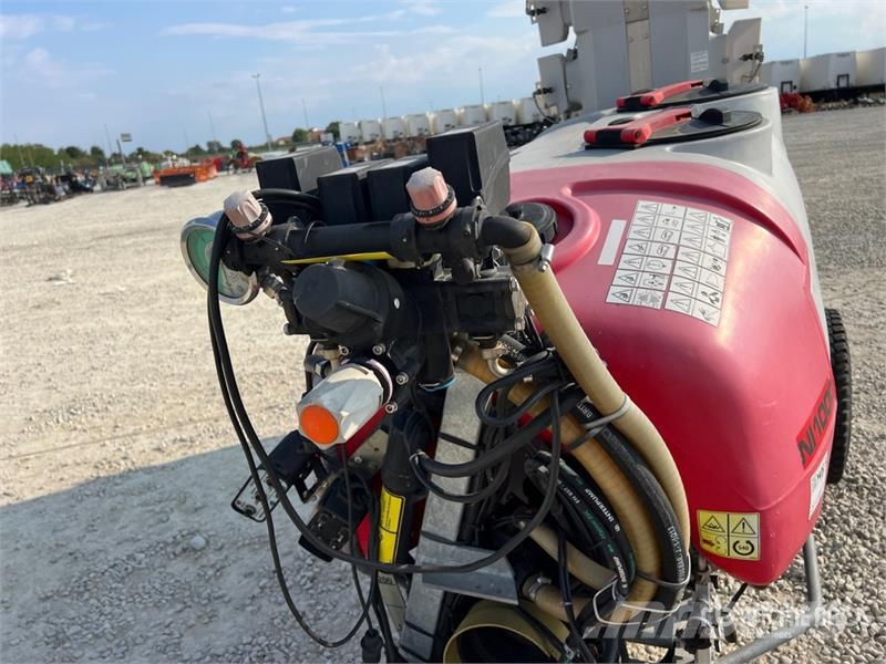  Favaro NI 1000 PSV Pull-Type Sprayer Ρυμουλκούμενα ψεκαστικά