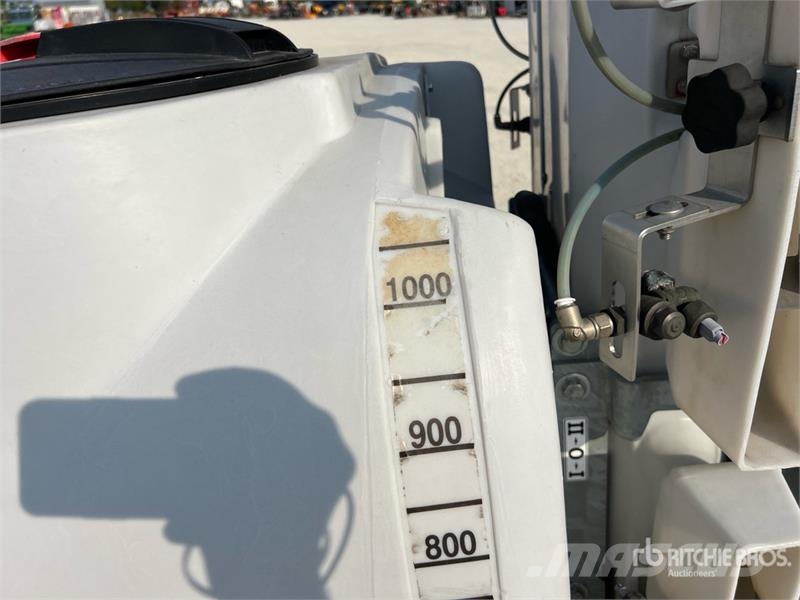  Favaro NI 1000 PSV Pull-Type Sprayer Ρυμουλκούμενα ψεκαστικά