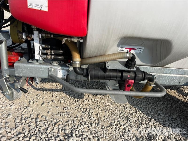  Favaro NI 1000 PSV Pull-Type Sprayer Ρυμουλκούμενα ψεκαστικά