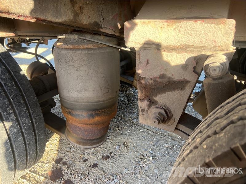 Faymonville 42 ton T/A Porte Engin A Rideaux Coulissants Avec Nizki nakladalci