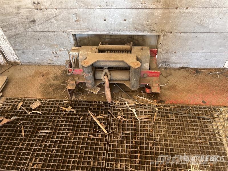 Faymonville 42 ton T/A Porte Engin A Rideaux Coulissants Avec Nizki nakladalci