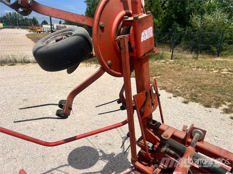 Fella TH450DHY 3-Point 1 Rotor Faneuse Hay Tedder Kreiselheuer/-wender