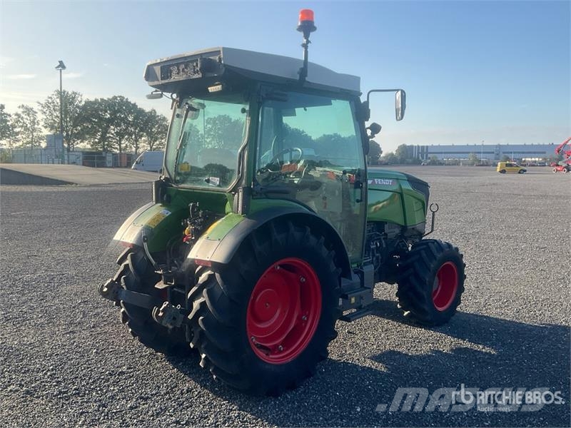 Fendt 208F Vario Profi 4WD Tractor Traktoren