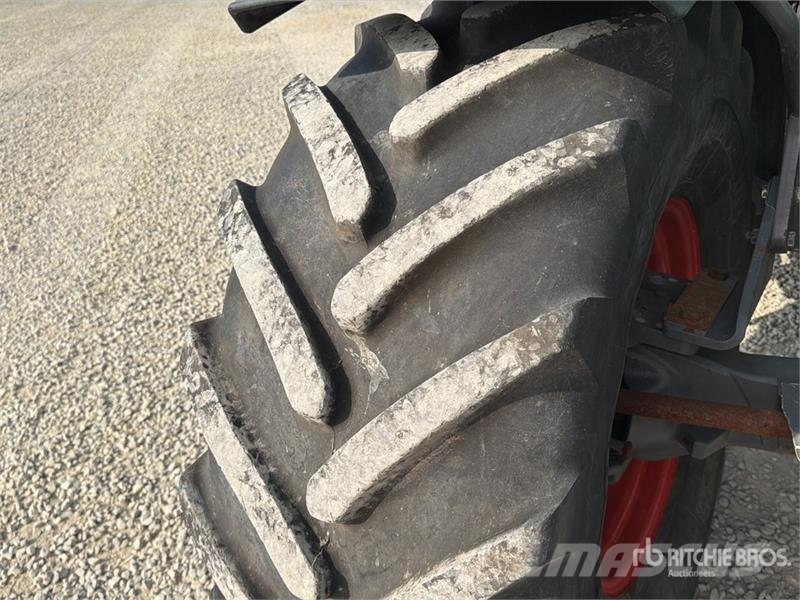 Fendt 412 4WD Tractor (Inoperable) Trattori