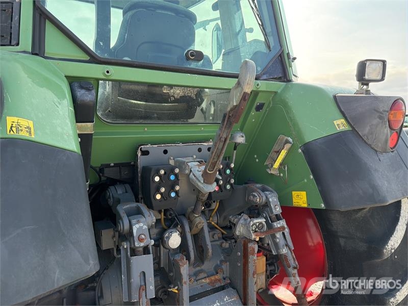 Fendt 412 4WD Tractor (Inoperable) Trattori