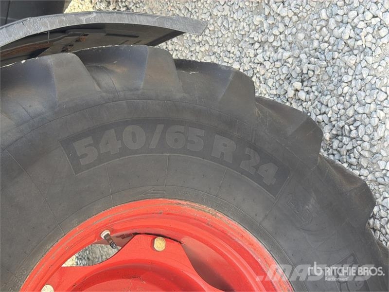 Fendt 412 4WD Tractor (Inoperable) Trattori