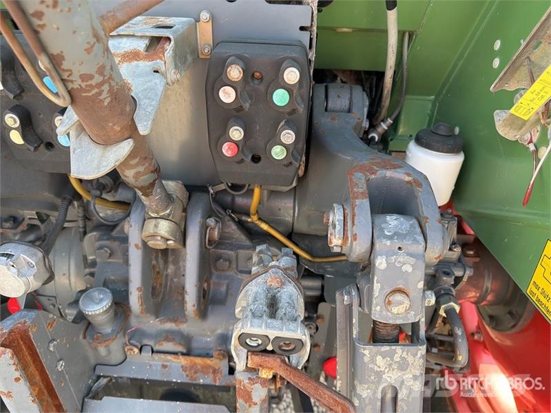 Fendt 412 4WD Tractor (Inoperable) Trattori
