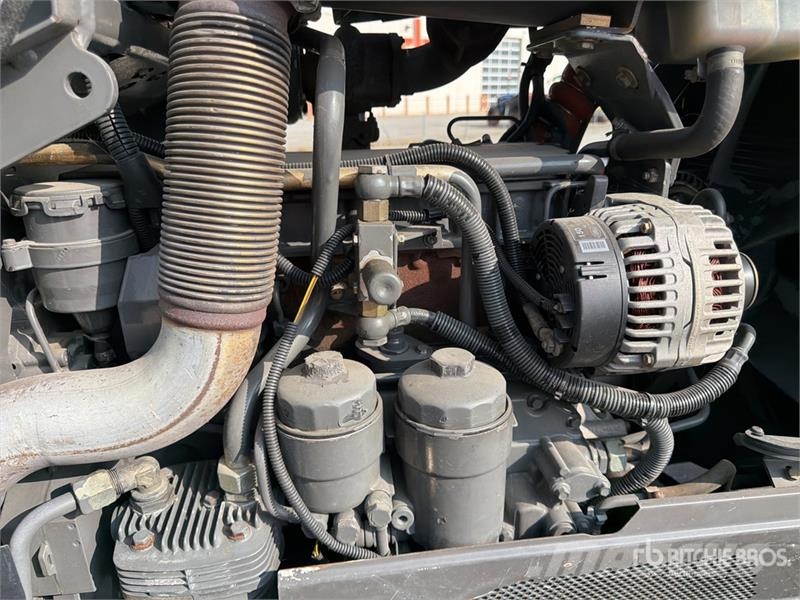 Fendt 412 4WD Tractor (Inoperable) Trattori