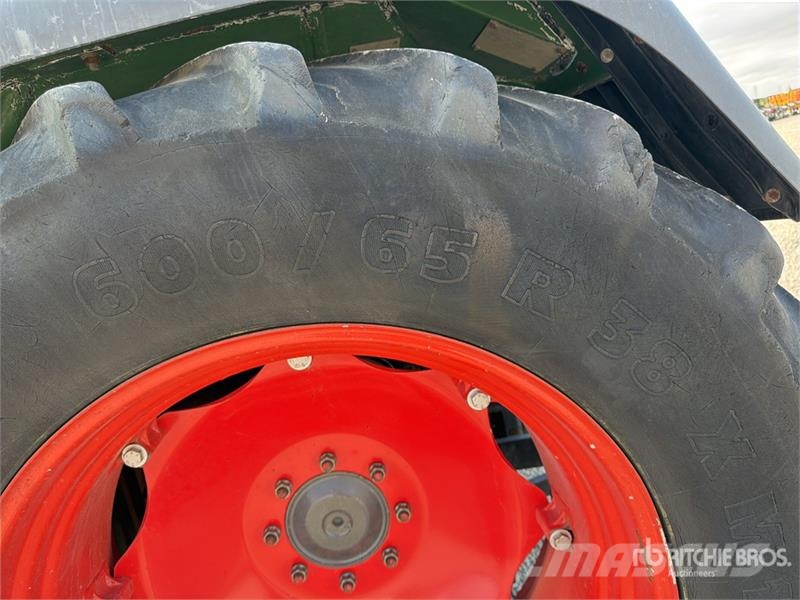 Fendt 412 4WD Tractor (Inoperable) Trattori