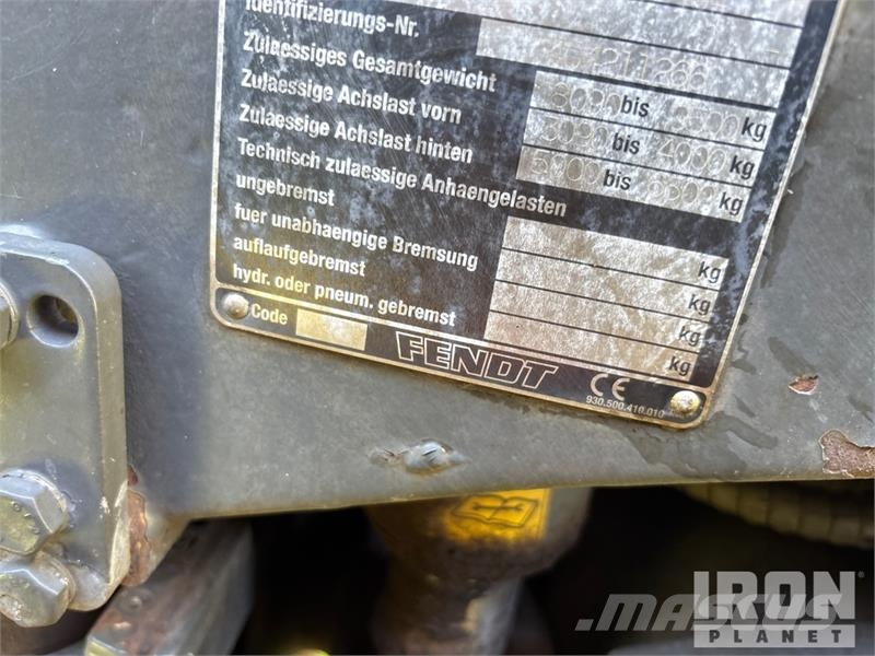 Fendt 415 Vario 4WD Tractor Трактори