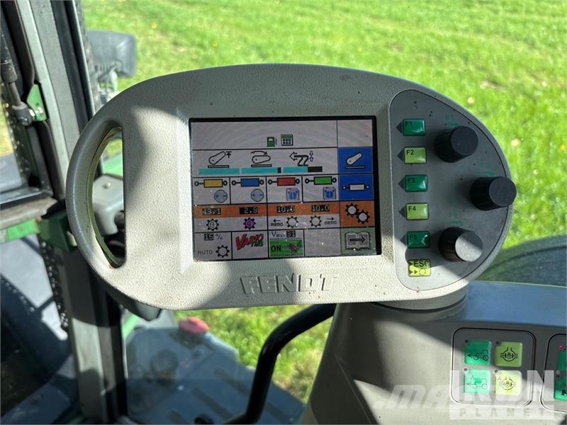 Fendt 415 Vario 4WD Tractor Трактори