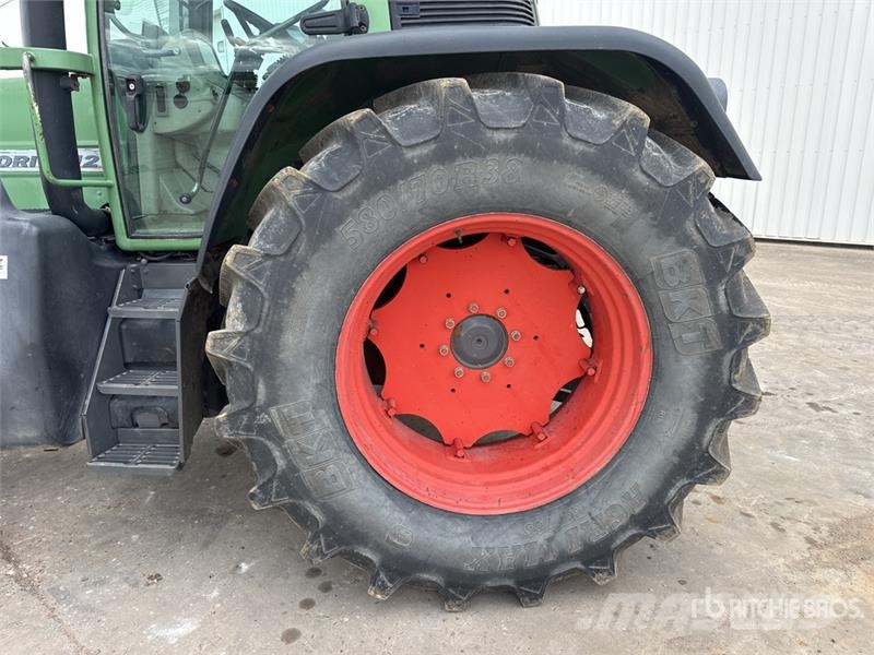 Fendt 712 Vario Traktory