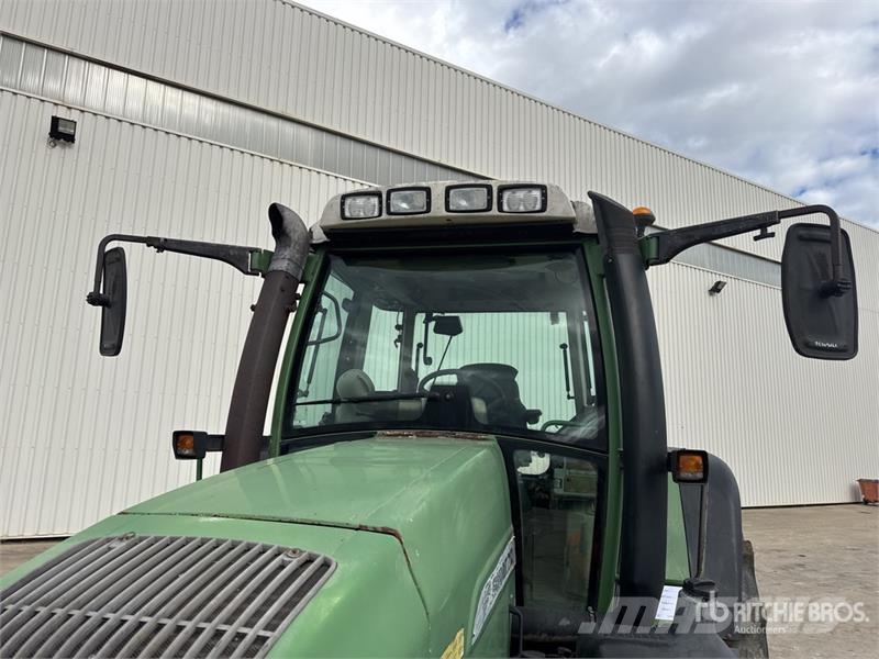 Fendt 712 Vario Traktory
