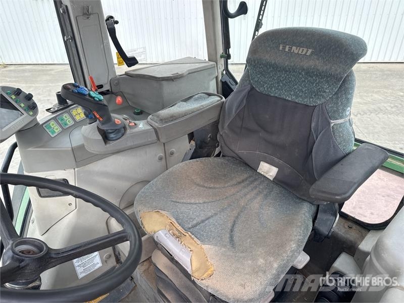 Fendt 712 Vario Traktory