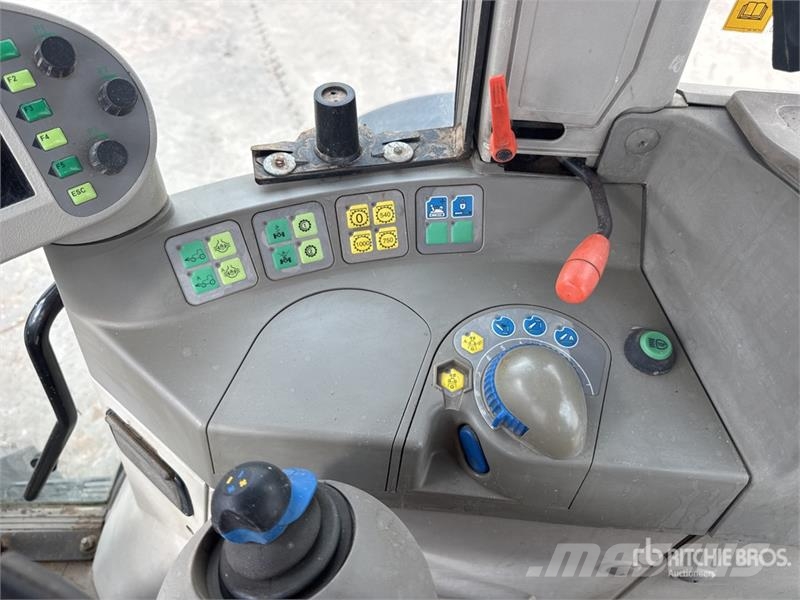 Fendt 712 Vario Traktory