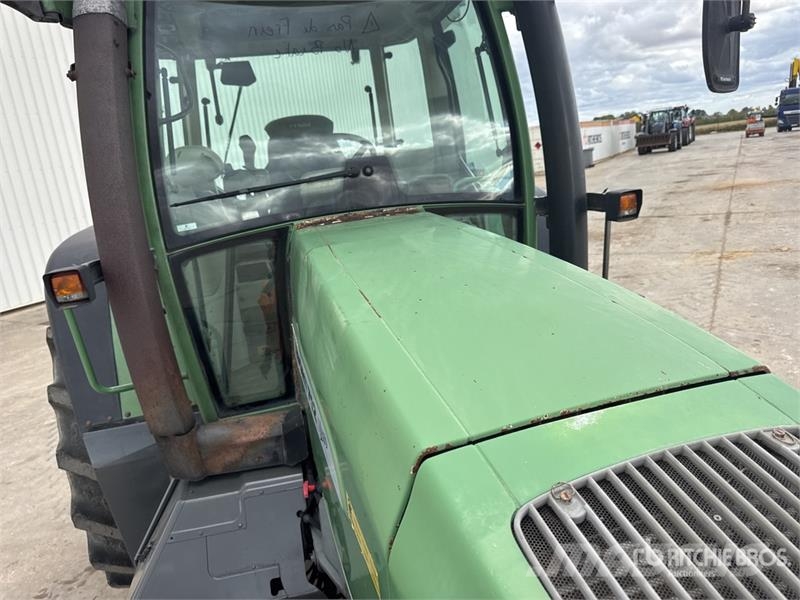 Fendt 712 Vario Traktory