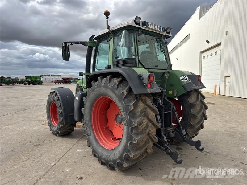 Fendt 712 Vario Traktory