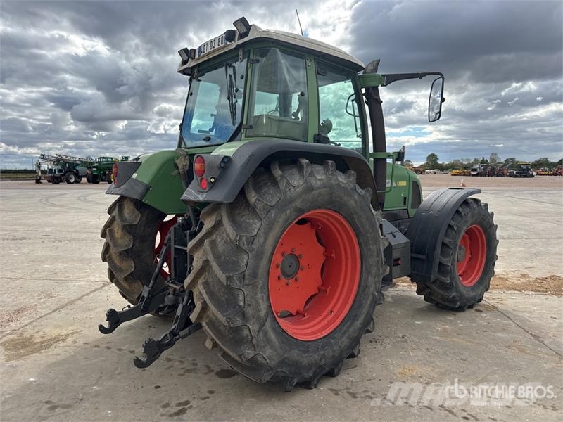 Fendt 712 Vario Traktory
