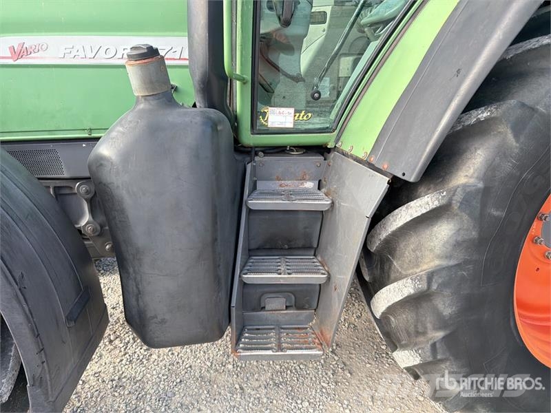 Fendt 716 Vario Trattori