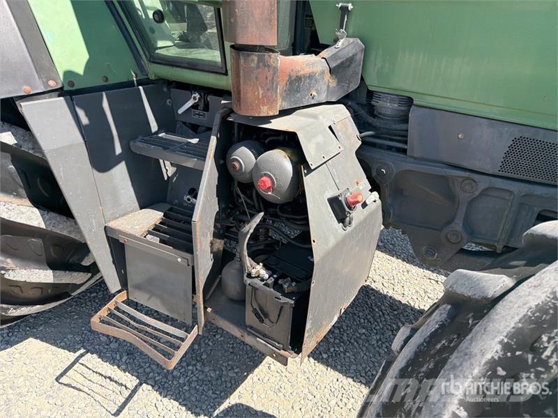 Fendt 716 Vario トラクター