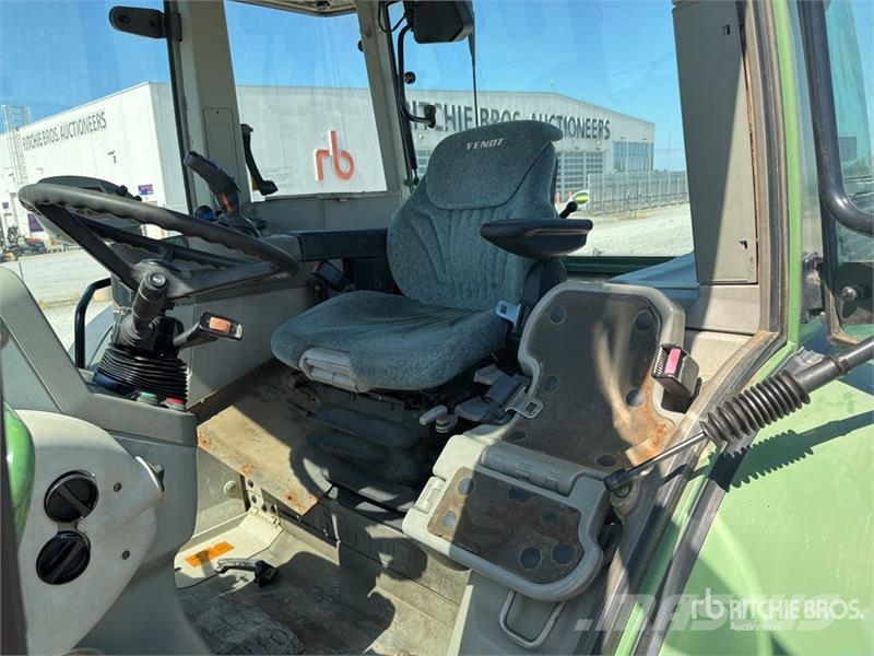 Fendt 716 Vario トラクター