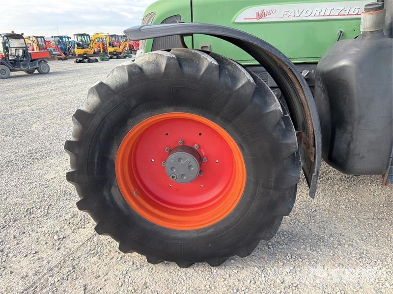 Fendt 716 Vario Trattori