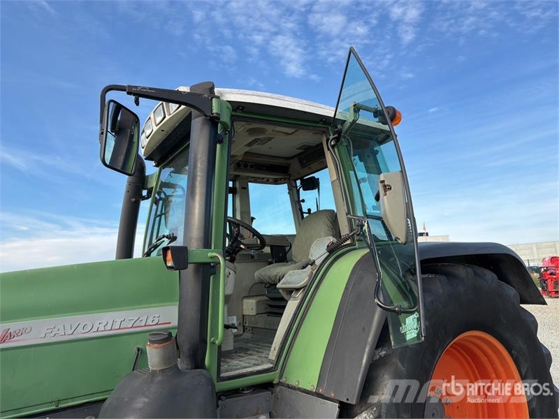 Fendt 716 Vario Trattori