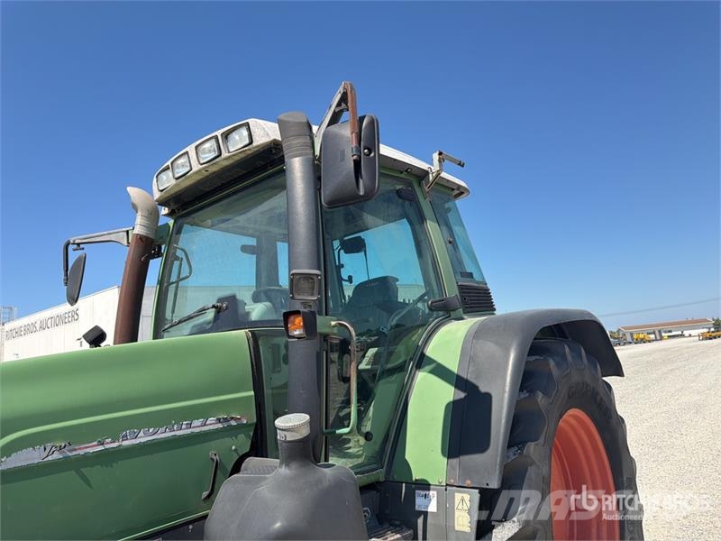 Fendt 716 Vario トラクター