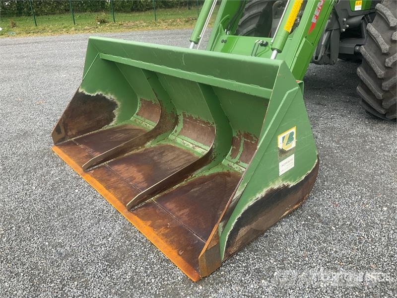 Fendt 720 Vario GEN7 Profi Plus 4WD Tractor Traktory