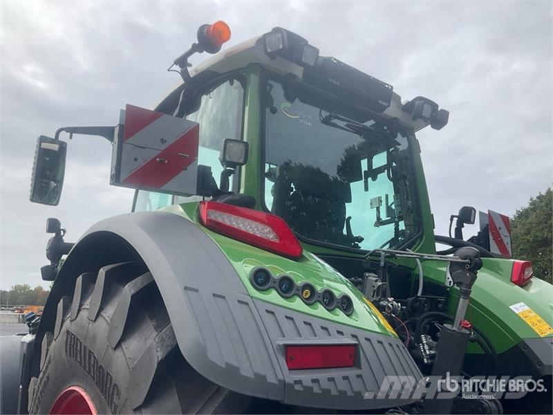 Fendt 720 Vario GEN7 Profi Plus 4WD Tractor Traktory