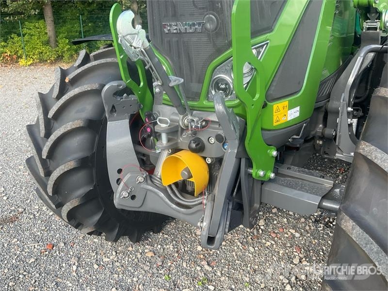 Fendt 724 Vario Gen6 Profi 4WD Tractor (Unused) Traktoren
