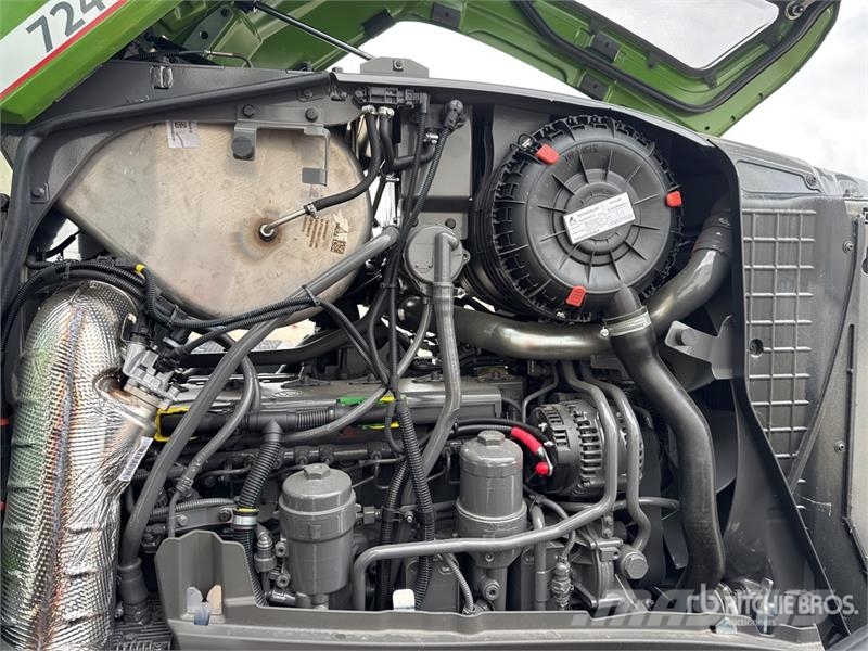 Fendt 724 Vario Gen6 Profi+ 4WD Tractor (Unused) Traktoriai